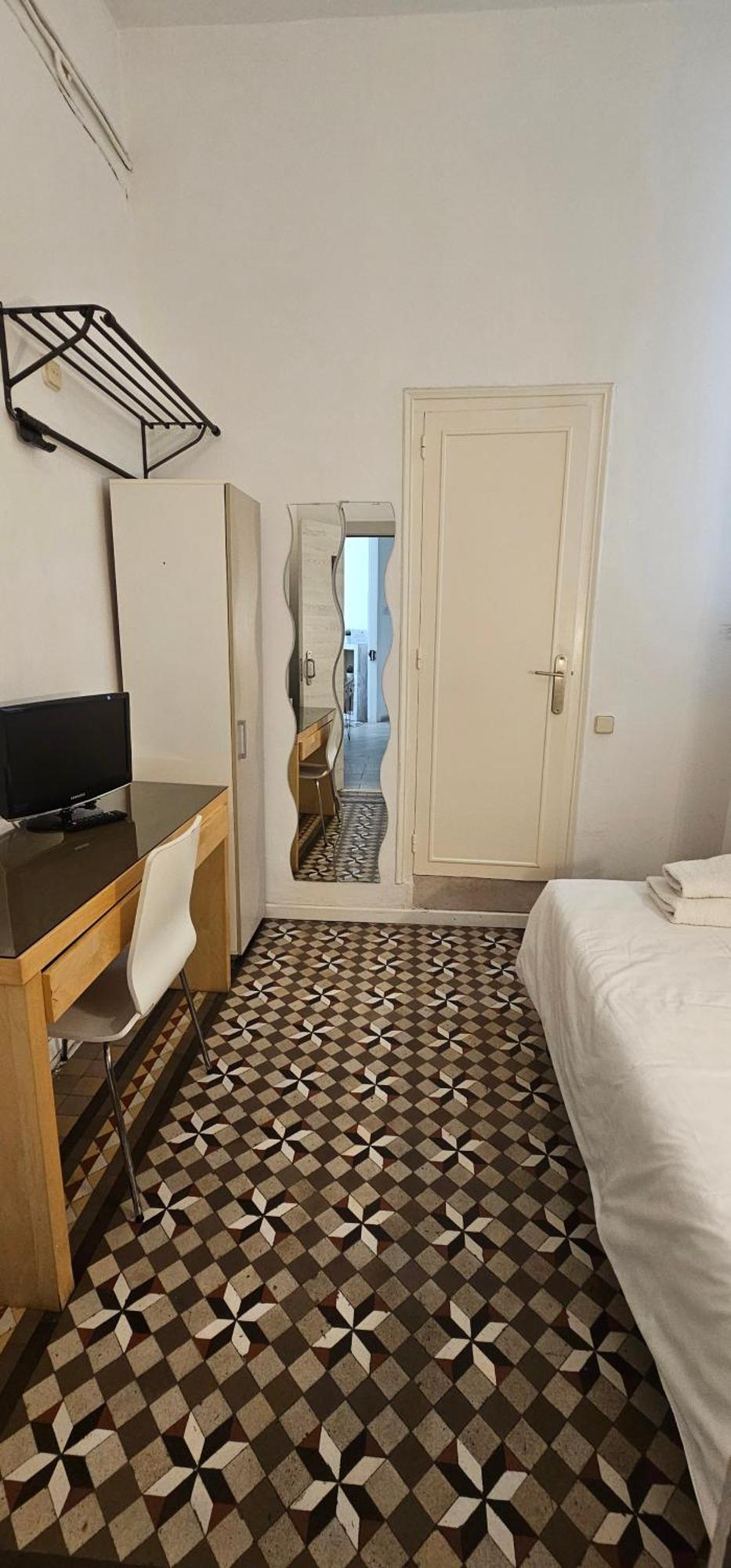 Hostal Eixample Barcelona Zewnętrze zdjęcie